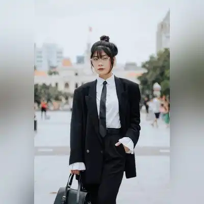 谈成柳